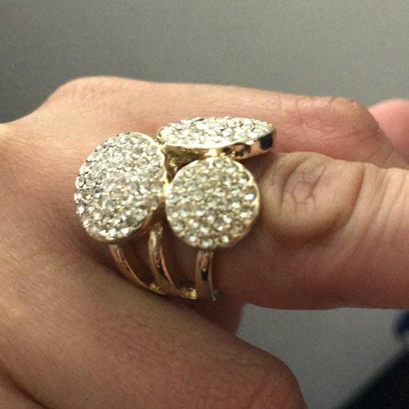 Express Tri Circle Bling Ring - Picture 4 of 8